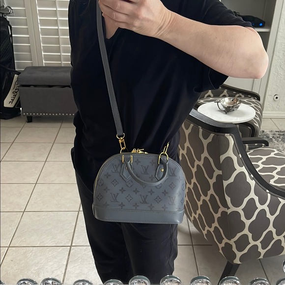 LOUIS VUITTON GREY ALMA TRIANON BB BAG - Picture 6 of 16